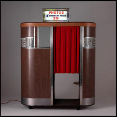 Hire a 50s theme party photobooth